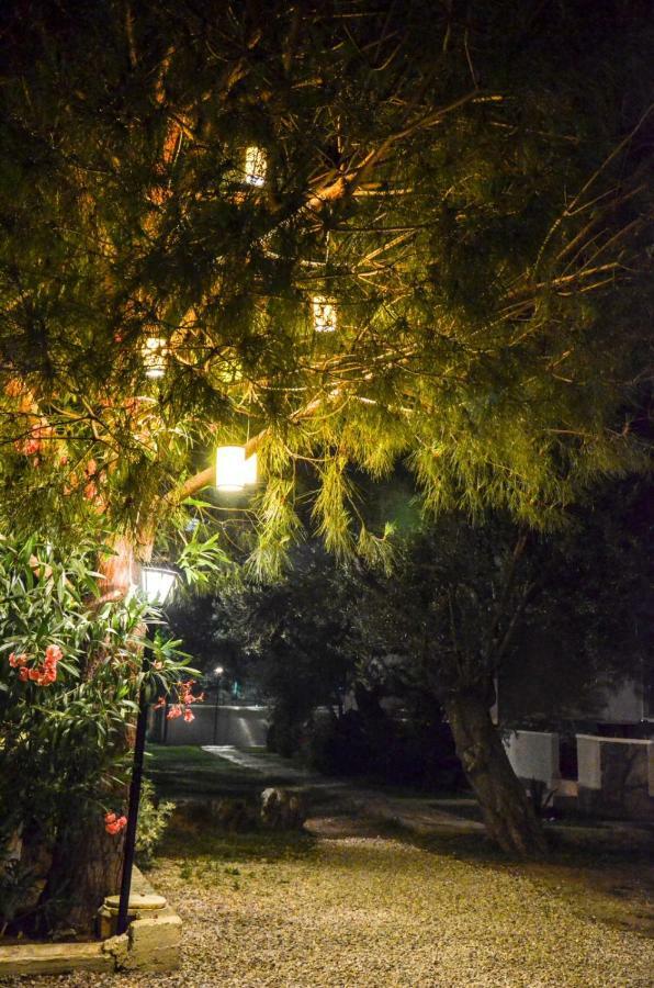 Ergul Motel Kucukkuyu Εξωτερικό φωτογραφία